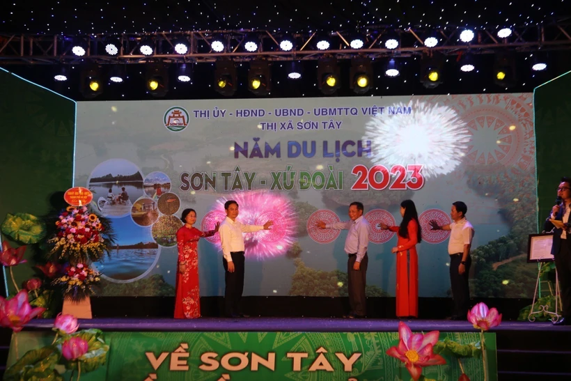 Khai mạc Năm du lịch Sơn Tây - xứ Đoài 2023 và công bố quyết định công nhận hai điểm du lịch mới