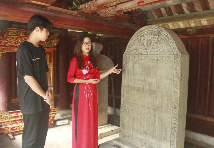 Bia cổ ở Ninh Bình. Ảnh : vhtt.ninhbinh.gov.vn