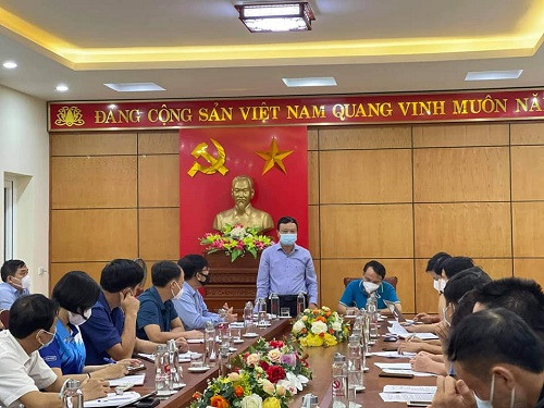 Họp khẩn chống dịch COVID-19 khi huyện Tương Dương khi xuất hiện 3 ca bệnh COVID-19 tại cộng đồng. Ảnh: yte.nghean.gov.vn