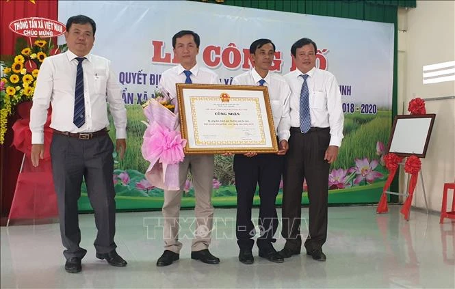 Trà Vinh công bố xã nông thôn mới nâng cao đầu tiên