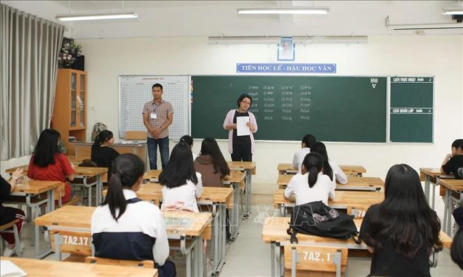 Thí sinh tập trung nghe phổ biến quy chế thi THCS . Ảnh: Thanh Tùng-TTXVN