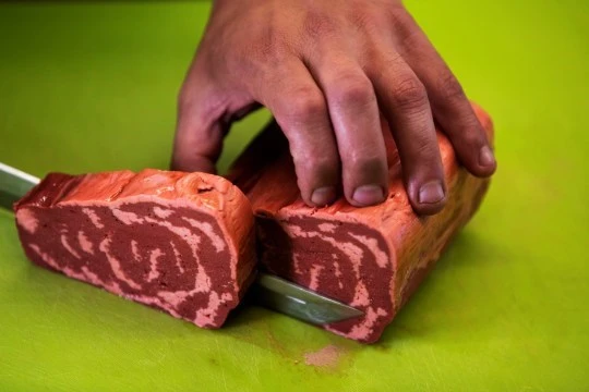 Món thịt chay Alt-Steak. Ảnh : Reuters 