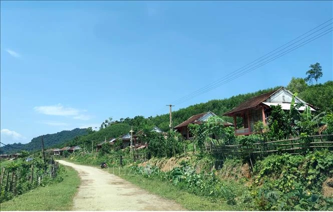 Bản Bá Hạ, xã Thạch Ngàn - nơi có 152 cử tri là người Đan Lai sẽ được bầu cử sớm. Ảnh: Văn Tý-TTXVN