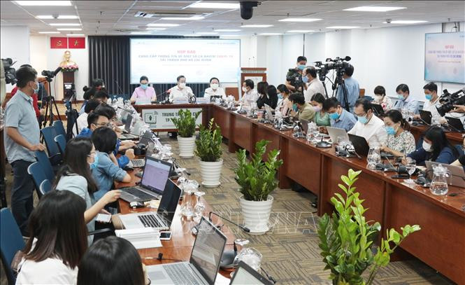 Thành phố Hồ Chí Minh sẽ xử lý nghiêm vi phạm quy định cách ly trong phòng, chống dịch COVID-19. Ảnh: Đinh Hằng - TTXVN