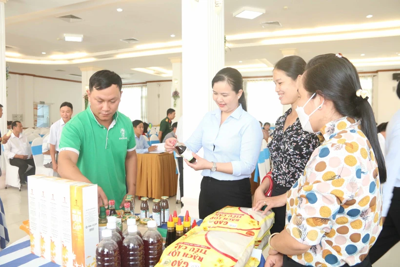 Sản phẩm OCOP ở Trà Vinh. Ảnh: Thanh Hòa-TTXVN 