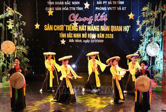 Một tiết mục dự thi của các thí sinh. Ảnh: Thái Hùng - TTXVN