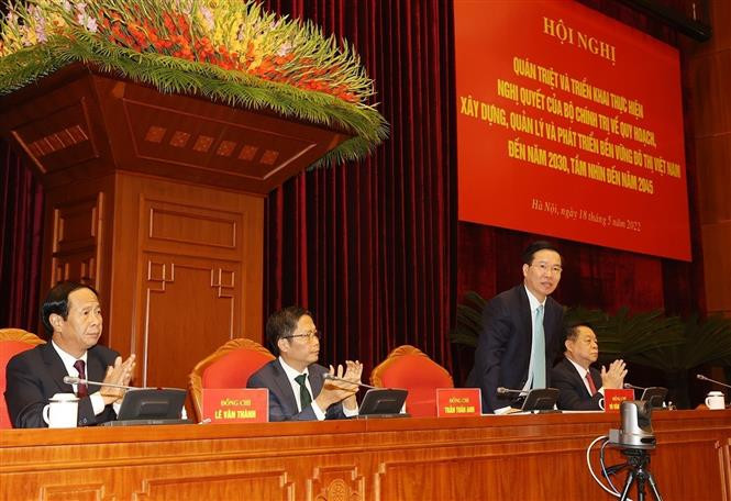 Quán triệt, triển khai Nghị quyết 06-NQ/TW của Bộ Chính trị về "Quy hoạch, xây dựng, quản lý và phát triển bền vững đô thị Việt Nam đến năm 2030, tầm nhìn đến năm 2045"