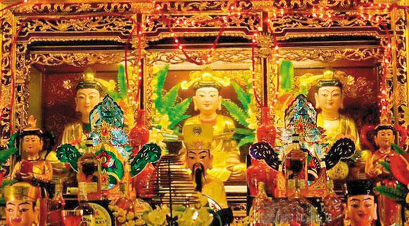 Thờ Mẫu – Tín ngưỡng độc đáo của người Việt. Ảnh: nghiencuulichsu.com