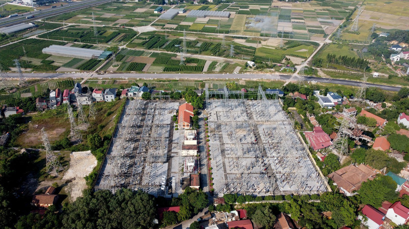 Trạm biến áp 220kV Bắc Giang được xây dựng mới 2 ngăn lộ 220kV. Ảnh: Huy Hùng - TTXVN 
