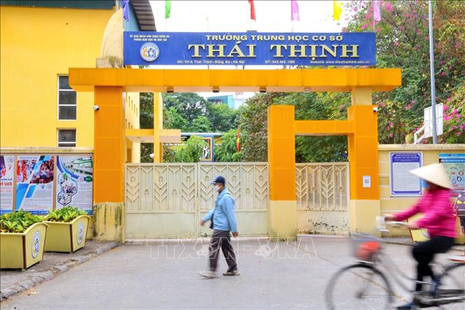 Các trường Tiểu học và THCS vẫn tiếp tục dạy trực tuyến cho học sinh. Ảnh: Tuấn Đức - TTXVN 