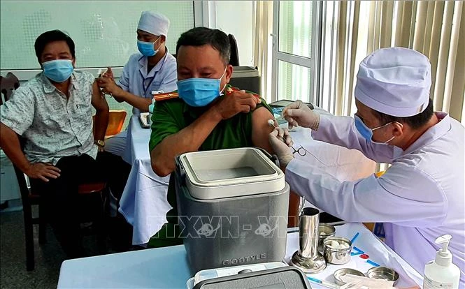 Sóc Trăng tiêm chủng trong chiến dịch Mùa Xuân đạt kết quả cao. Ảnh: Trung Hiếu-TTXVN 