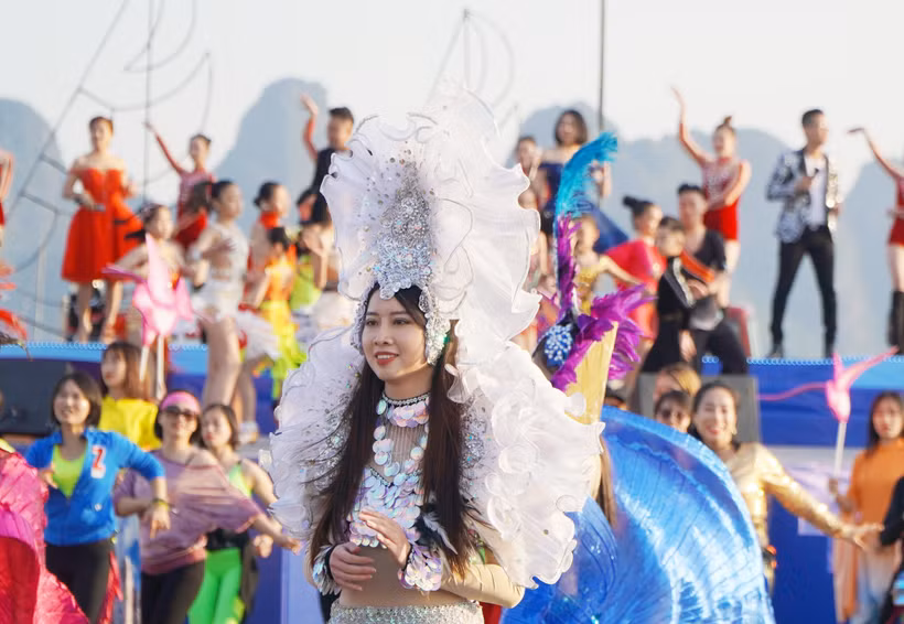 Carnaval mùa đông 2022 - sản phẩm du lịch mới của Hạ Long. Ảnh: thanhnien.vn 
