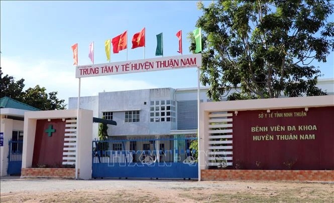 Bệnh viện dã chiến sẽ được xây dựng tại Trung tâm y tế huyện Thuận Nam phục vụ cách ly tập trung phòng, chống dịch COVID-19. Ảnh: Công Thử - TTXVN