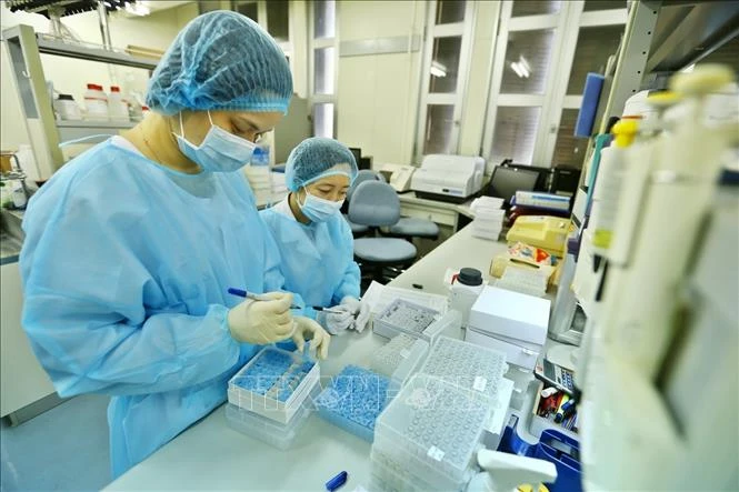 Vệ sinh dịch tễ Trung ương (Bộ Y tế) là Viện quốc gia đầu ngành trong lĩnh vực phòng, chống dịch bệnh trên phạm vi cả nước và chế vaccine COVID-19. Ảnh: Minh Quyết – TTXVN