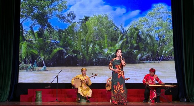 Long An: Giữ gìn và phát huy Di sản văn hóa dân tộc Đờn ca tài tử