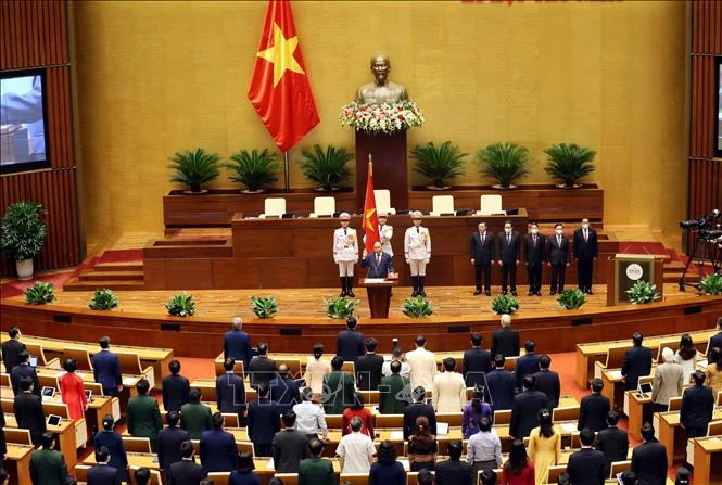 Chủ tịch nước Nguyễn Xuân Phúc tuyên thệ nhậm chức trước Quốc hội, đồng bào và cử tri cả nước. Ảnh: Thống Nhất - TTXVN 