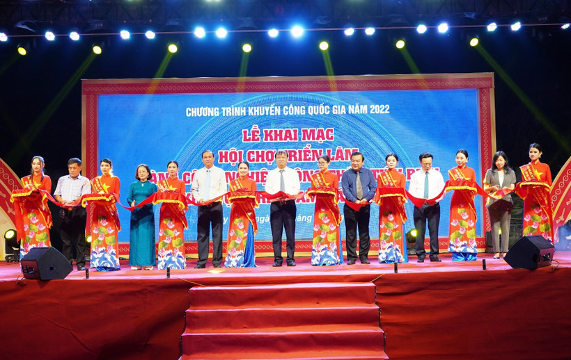Trao 200 chứng nhận sản phẩm công nghiệp nông thôn tiêu biểu khu vực phía Nam năm 2022