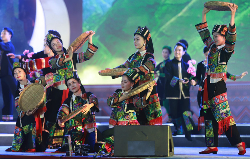 Chương trình nghệ thuật đặc sắc mang chủ đề “Miền di sản Việt Bắc”-2022. Ảnh: Minh Tâm-TTXVN 