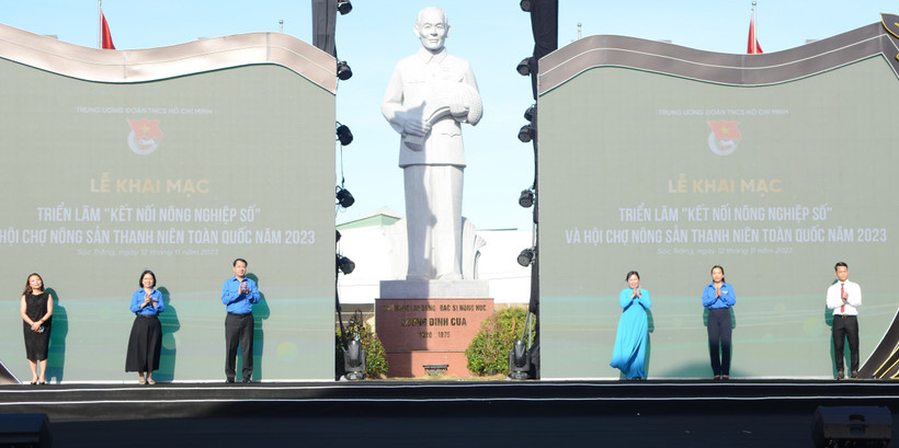 Khai mạc triển lãm Kết nối nông nghiệp số và hội chợ nông sản thanh niên toàn quốc năm 2023