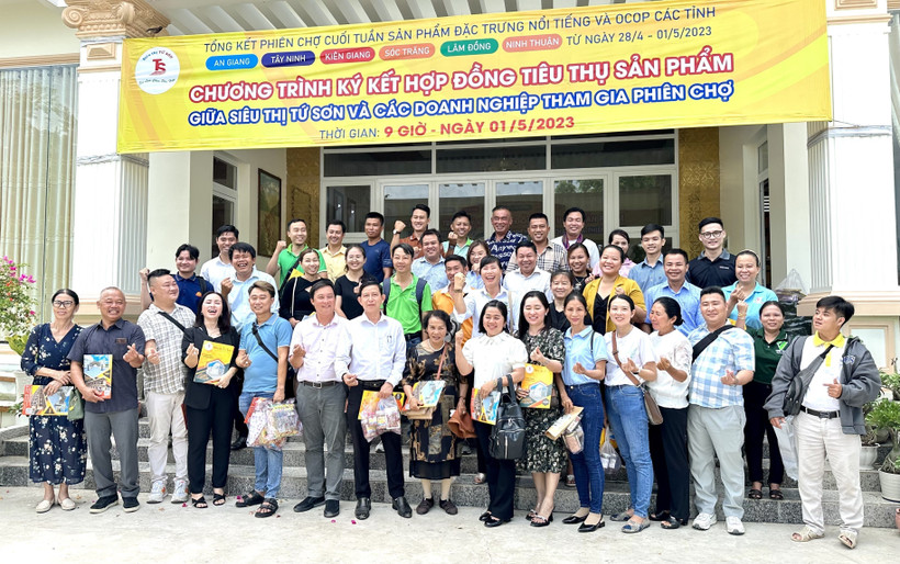 44 doanh nghiệp đến từ các tỉnh: An Giang, Sóc Trăng, Tây Ninh, Kiên Giang, Lâm Đồng và Ninh Thuận tham gia buổi kết nối với nhà phân phối. Ảnh: Thanh Sang - TTXVN