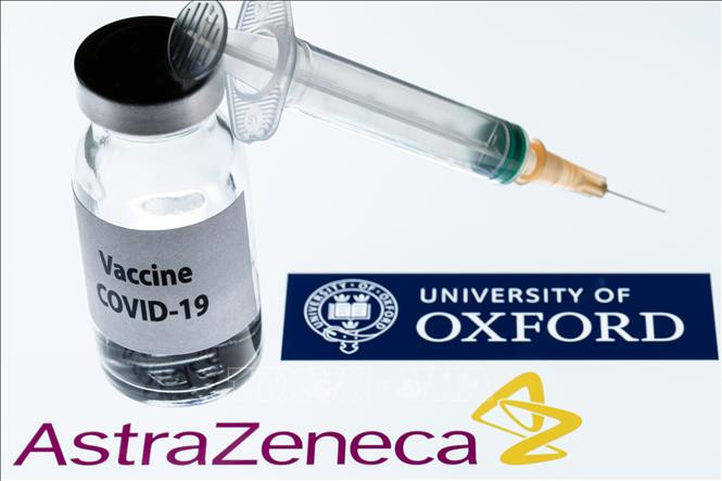  Vaccine phòng COVID-19 do công ty dược phẩm AstraZeneca và Đại học Oxford phối hợp phát triển. Ảnh: AFP/ TTXVN