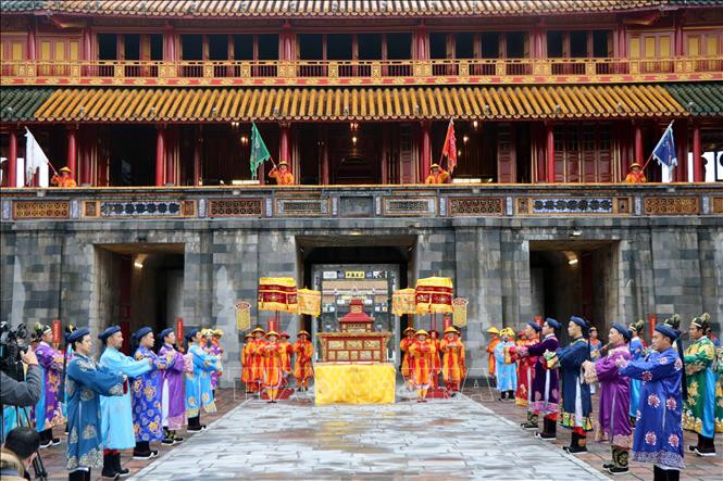 Thừa Thiên – Huế khai trương Không gian Ngọ Môn và tái hiện Lễ Ban sóc thời Nguyễn.Ảnh: Đỗ Trưởng - TTXVN