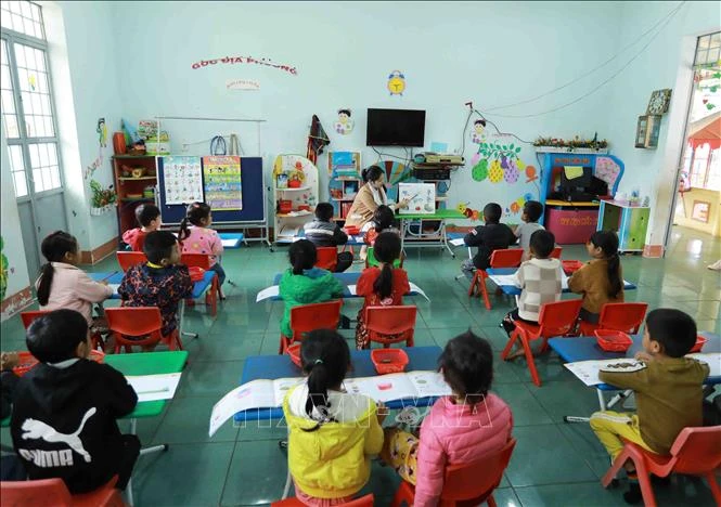 Giờ học của trẻ lớp 5 tuổi, Trường Mầm non xã Ea Knuếc (huyện Krông Pắk) - xã đạt chuẩn nông thôn mới năm 2020. Ảnh: Vũ Sinh – TTXVN