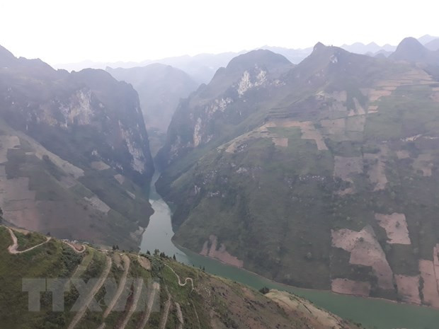 Đèo Mã Pì Lèng được du khách mệnh danh là một trong tứ đại đỉnh đèo thuộc vùng núi phía Bắc của Việt Nam. Ảnh: Nguyễn Chiến -TTXVN 