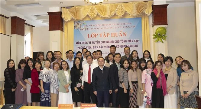 Cập nhật kiến thức về quyền con người cho cán bộ, phóng viên báo chí
