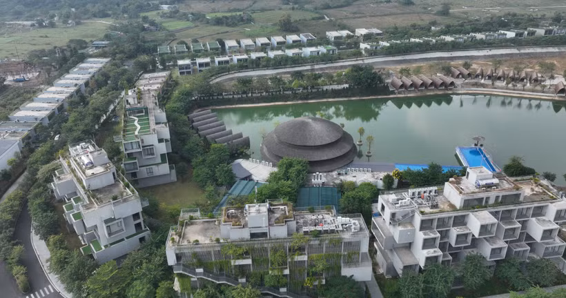 Dự án resort Vedana khai thác tối đa các yếu tố văn hóa bản địa kết hợp cùng xu hướng du lịch sinh thái ở khu vực miền núi xã Cúc Phương, huyện Nho Quan, tỉnh Ninh Bình. Ảnh: Hải Yến - TTXVN 