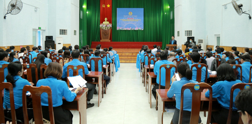 Trong ảnh: 14 Liên đoàn Lao động tỉnh khu vực Tây Nguyên và lân cận tham dự Tập huấn kỹ năng tuyên truyền về dân tộc, tôn giáo cho cán bộ Công đoàn. Ảnh: Quang Thái- TTXVN 
