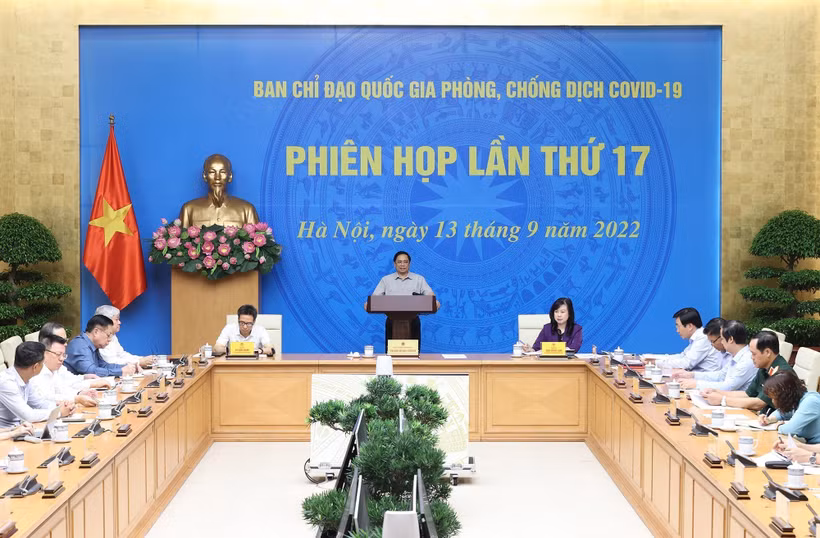 Thủ tướng Phạm Minh Chính chủ trì phiên họp lần thứ 17 Ban Chỉ đạo quốc gia phòng, chống dịch COVID-19. Ảnh: Dương Giang-TTXVN 