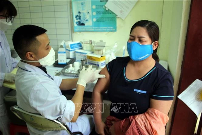 Đảm bảo đến hết Quý I/2022 bao phủ mũi 3 vaccine phòng COVID-19 cho người đã đến lịch tiêm