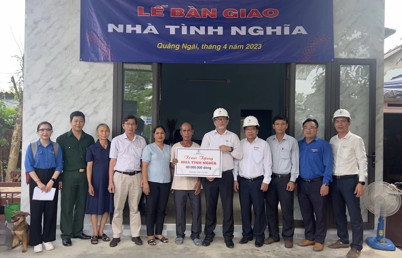 Trao Nhà tình nghĩa tặng người nghèo, đồng bào dân tộc thiểu số tỉnh Quảng Ngãi