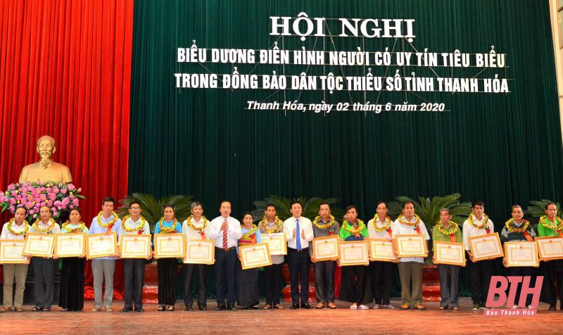 Biểu dương người có uy tín tiêu biểu trong đồng bào dân tộc thiểu số tỉnh Thanh Hóa, năm 2020. Ảnh: baothanhhoa.vn
