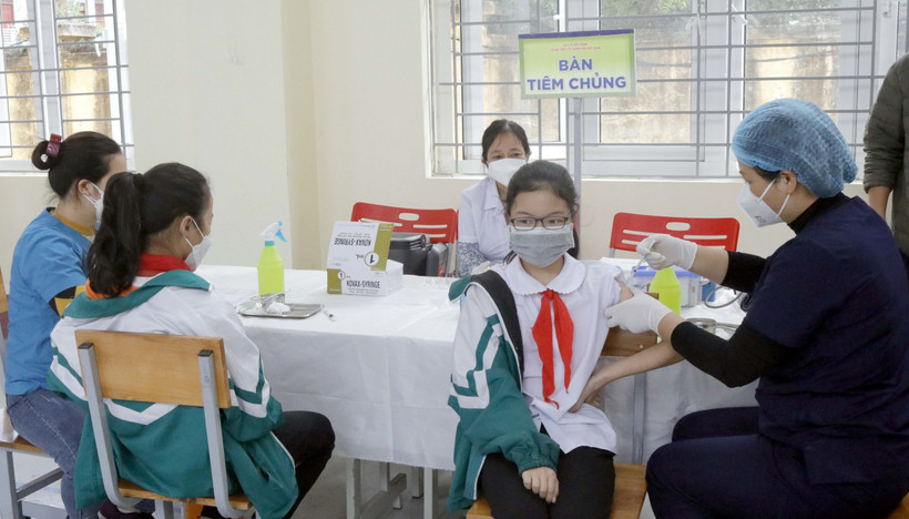 Dịch COVID-19: Ngày 30/12, ca mắc COVID-19 mới giảm; vẫn cần theo dõi chặt sự xuất hiện các biến thể mới