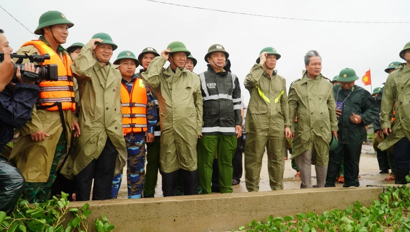 Phó Thủ tướng Lê Văn Thành: Nhanh chóng thống kê thiệt hại do bão số 4 để có biện pháp hỗ trợ kịp thời