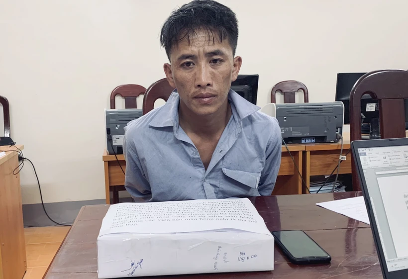 Bắt đối tượng Vàng A Dia vận chuyển trái phép 12.000 viên ma túy tổng hợp