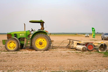 'Kiềng ba chân' nâng giá trị nông sản
