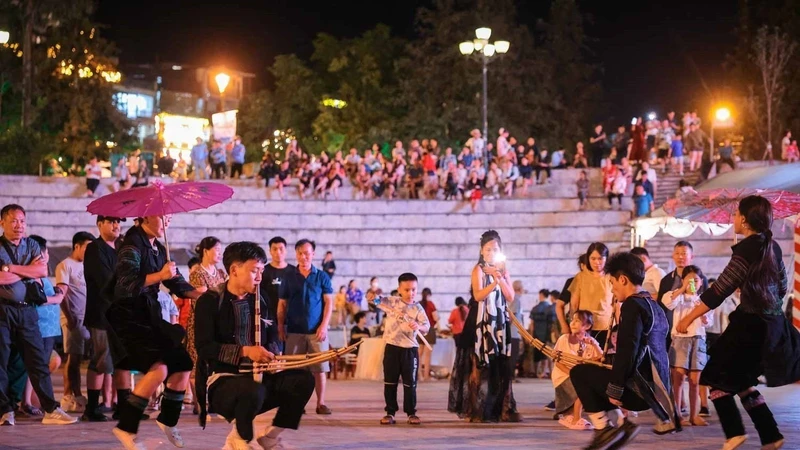 Sa Pa tập trung phát triển các sản phẩm du lịch đêm