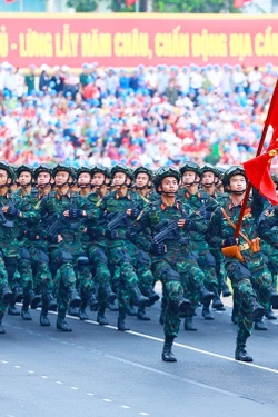 Từ khi thành lập đến nay, Quân đội nhân dân Việt Nam đã cùng toàn Đảng, toàn dân vượt mọi khó khăn, thử thách, lập nên những chiến công hiển hách, góp phần to lớn vào sự nghiệp đấu tranh giải phóng dân tộc, xây dựng và bảo vệ Tổ quốc. Ảnh: Tư liệu TTXVN