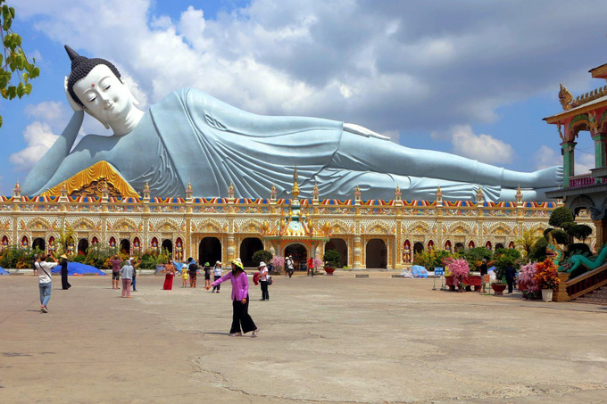 Chùa Bô Tum Vong Sa Som Rong (Phường 5, thành phố Sóc Trăng) thu hút hàng ngàn lượt khách tham quan mỗi tháng. Ảnh: Tuấn Phi/TTXVN thuy-san-29062025-06.jpg
