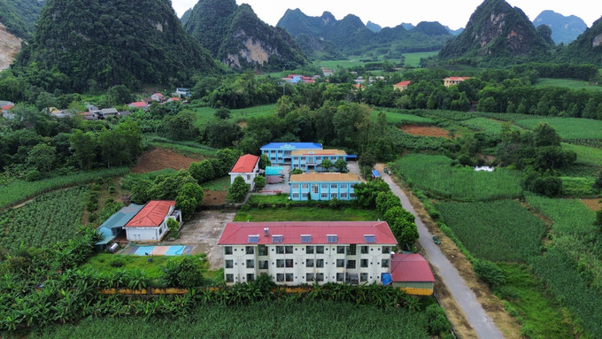 Trường Phổ thông Dân tộc Nội trú THCS Phục Hòa tại xã Phục Hòa, tỉnh Cao Bằng. Trường Phổ thông Dân tộc Nội trú THCS Phục Hòa tại xã Phục Hòa, tỉnh Cao Bằng.