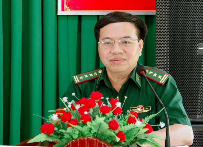 Đại tá Hà Huy Trường, Phó chính ủy Ban chỉ huy BĐBP TP. Cần Thơ, phát biểu tại buổi gặp mặt. Ảnh: TTXVN phát dien-hinh-tien-tien-20082025-02.jpg