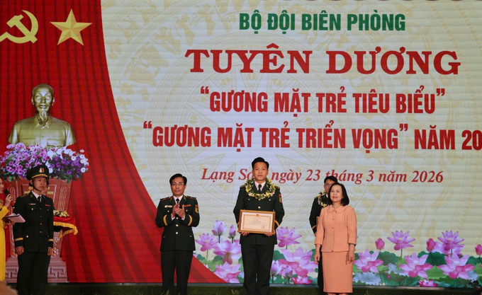 Trung úy Hoàng Trung Kiên được Tuyên dương là 1 trong những gương mặt trẻ tiêu biểu của Bộ đội Biên phòng năm 2025.