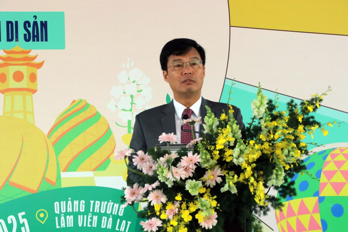 Phó Chủ tịch UBND tỉnh Lâm Đồng Đinh Văn Tuấn phát biểu tại buổi lễ. Phó Chủ tịch UBND tỉnh Lâm Đồng Đinh Văn Tuấn phát biểu tại buổi lễ.