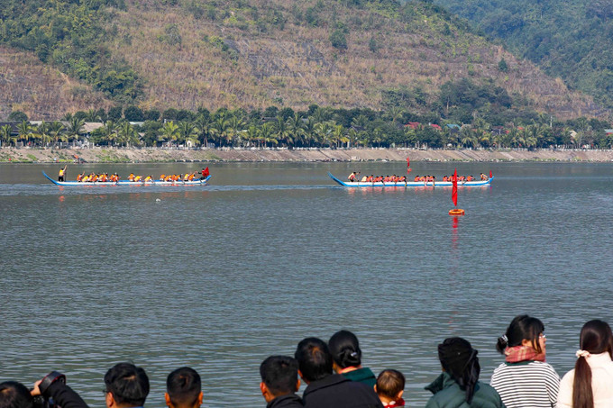 Rộn ràng Lễ hội Đua thuyền đuôi én đầu năm 2026 tại Mường Lay dua-thuyen-duoi-en-01012026-01.jpg