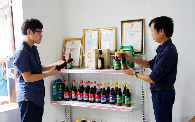 Giới thiệu các sản phẩm OCOP nước mắm và mắm cáy Ninh Cường (xã Ninh Cường, tỉnh Ninh Bình). Giới thiệu các sản phẩm OCOP nước mắm và mắm cáy Ninh Cường (xã Ninh Cường, tỉnh Ninh Bình).