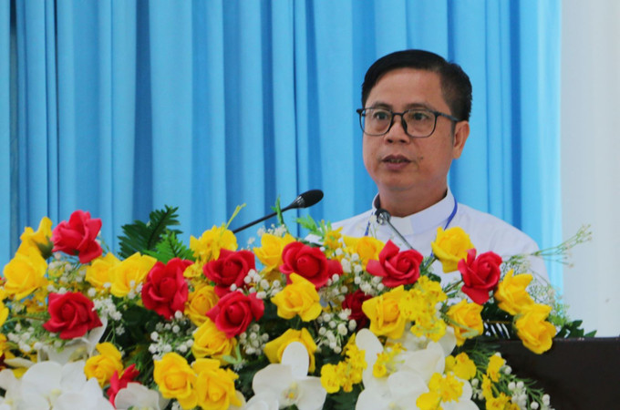 Linh mục Trương Minh Hải, Chủ tịch Ủy ban đoàn kết công giáo tỉnh Sóc Trăng phát biểu khai mạc đại hội. Linh mục Trương Minh Hải, Chủ tịch Ủy ban đoàn kết công giáo tỉnh Sóc Trăng phát biểu khai mạc đại hội.