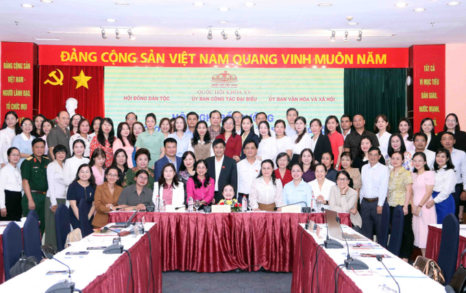 Các đại biểu dự Hội nghị.